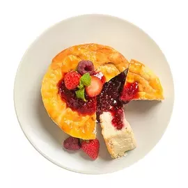 Запеканка творожная с малиной и клубникой 250 г "Уже Готово" Россия