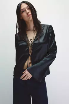 Блузка атласная на завязках