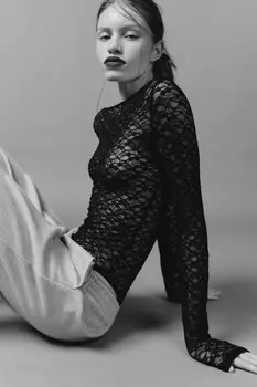 Блузка-боди кружевная с длинными рукавами