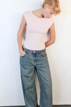 Блузка-боди со стразами и вырезом на спине