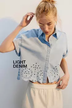 Блузка джинсовая с ажурной отделкой