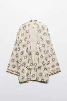 Блузка-кимоно с поясом и кисточками