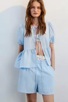 Блузка на завязках с баской