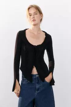 Блузка на завязках с оборками