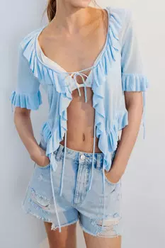 Блузка на завязках с воланами