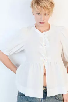 Блузка приталенная с завязками