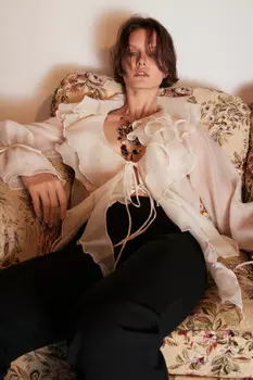 Блузка шифоновая на завязках с воланами