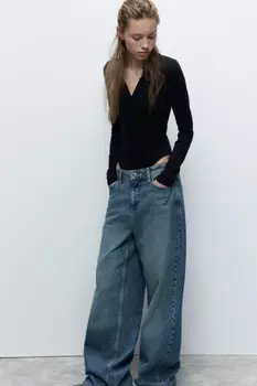 Боди в рубчик с V-вырезом и отложным воротником