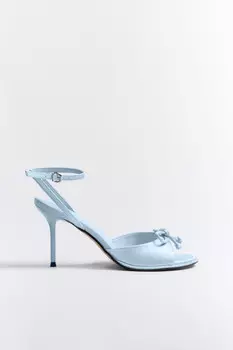 Босоножки атласные с бантиком