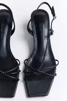 Босоножки с тонкими ремешками