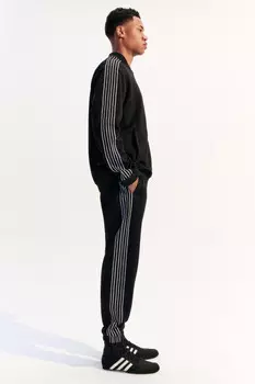 Брюки-джоггеры спортивные с лампасами