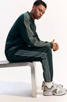 Брюки-джоггеры спортивные с лампасами