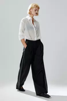 Брюки костюмные с лампасами