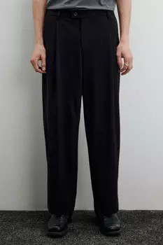 Брюки костюмные со складками на поясе