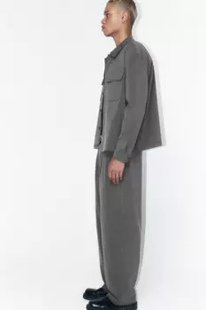 Брюки широкие костюмные с защипами на поясе