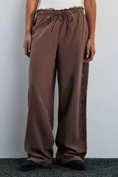 Брюки широкие с кружевными лампасами