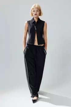 Брюки широкие с лампасами