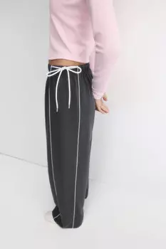 Брюки широкие с лампасами и завязками