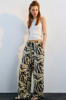 Брюки широкие вискозные с поясом-резинкой