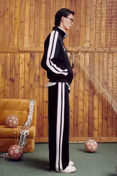 Брюки трикотажные с лампасами