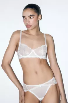 Бюстгальтер-балконет из кружева с сеткой