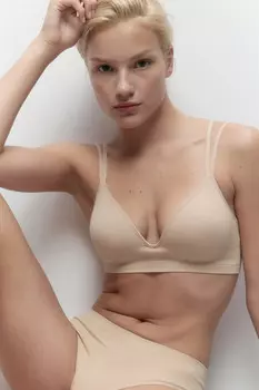 Бюстгальтер-бра бесшовный с формованной чашкой