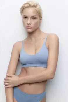 Бюстгальтер-топ бесшовный в рубчик