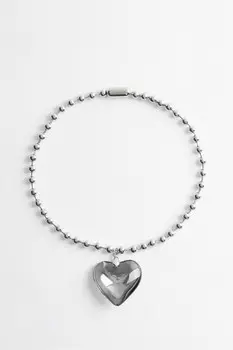 Цепочка на шею с прозрачным сердцем