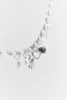 Цепочка с крупными звеньями и подвесками