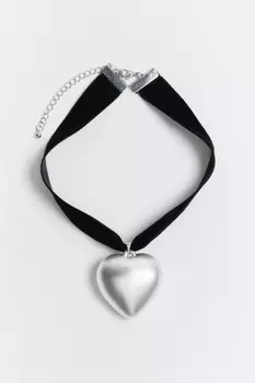 Чокер бархатный с объемным сердечком