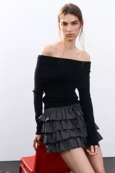 Джемпер облегающий с открытыми плечами