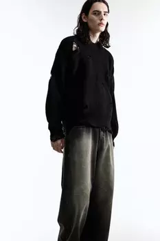 Джемпер oversize рваный в стиле гранж