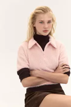 Джемпер-поло из пушистой ткани