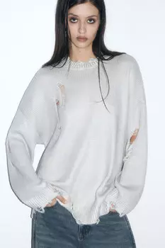 Джемпер рваный с металлическим накатом