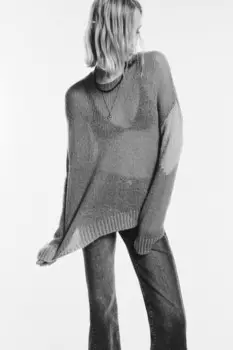 Джемпер тонкой вязки с абстрактным принтом