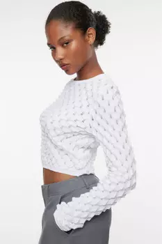 Джемпер вискозный облегающий с объемным узором