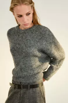 Джемпер вязаный пушистый с шерстью