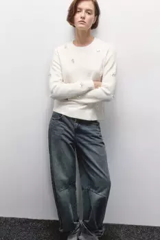 Джемпер вязаный с цветочками из пайеток