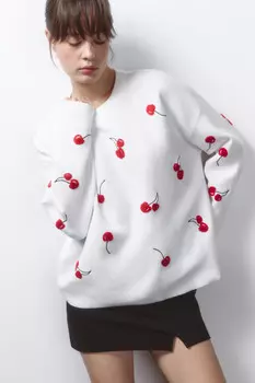 Джемпер вязаный с фактурным принтом