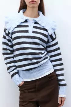 Джемпер вязаный с оборками на воротнике