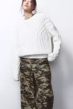 Джемпер вязаный с узором-косичкой