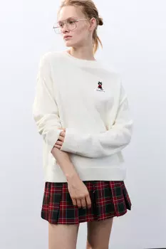 Джемпер вязаный с вышивкой