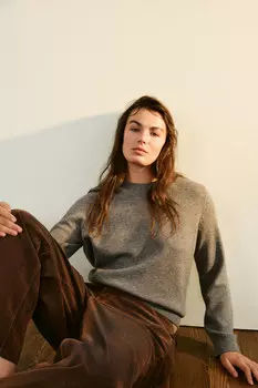 Джемпер вязаный свободный