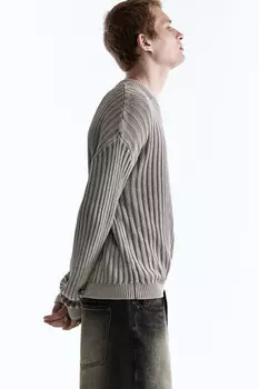 Джемпер вязаный свободный из хлопковой пряжи