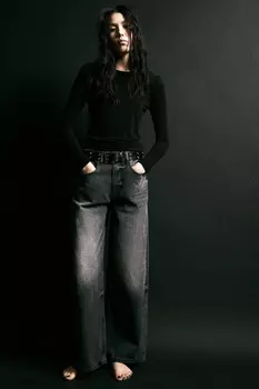 Джинсы baggy fit со средней посадкой и ремнем