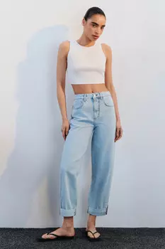 Джинсы-бананы широкие с высокой посадкой