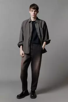 Джинсы-бананы широкие со стиркой