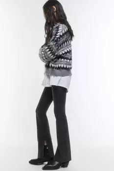 Джинсы клеш с высокой посадкой и разрезами