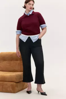 Джинсы клеш укороченные