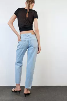 Джинсы mom fit с высокой посадкой